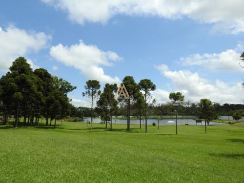 Lagos e Pista de Caminhada